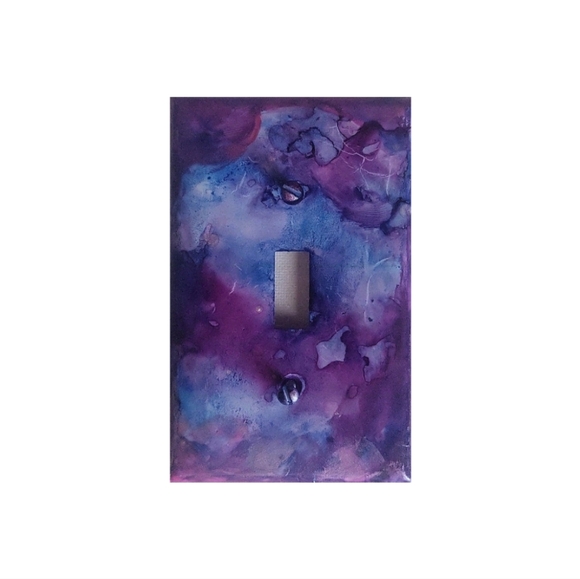 Hand Crafted Purple and Blue Abstract Design Single Toggle Light Switch Plate - Picture 2 of 2